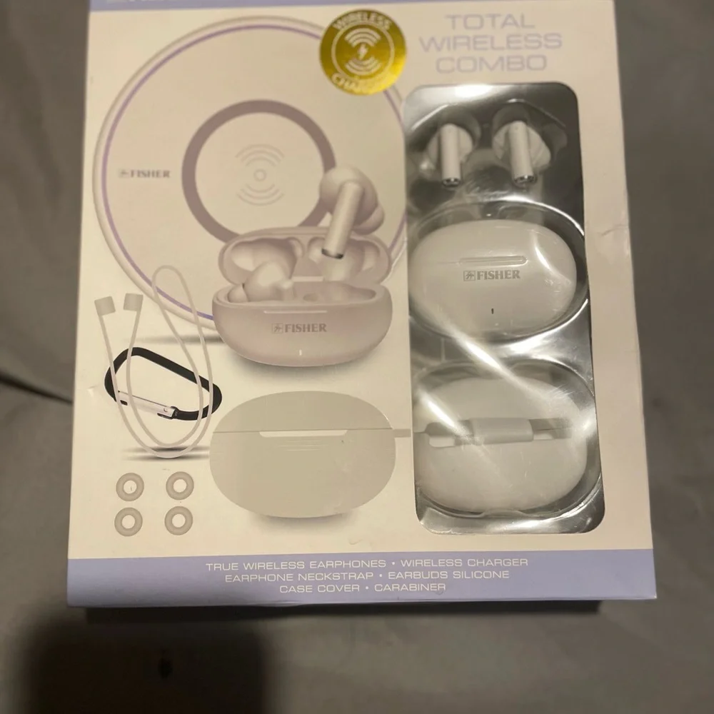 ❤️2/$25 Fisher White Total Wireless Earphones Combo